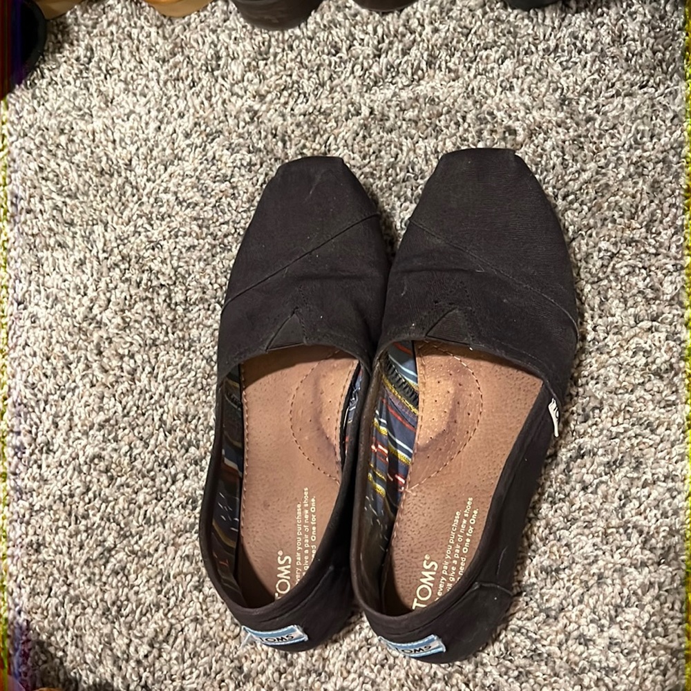 Black toms canvas